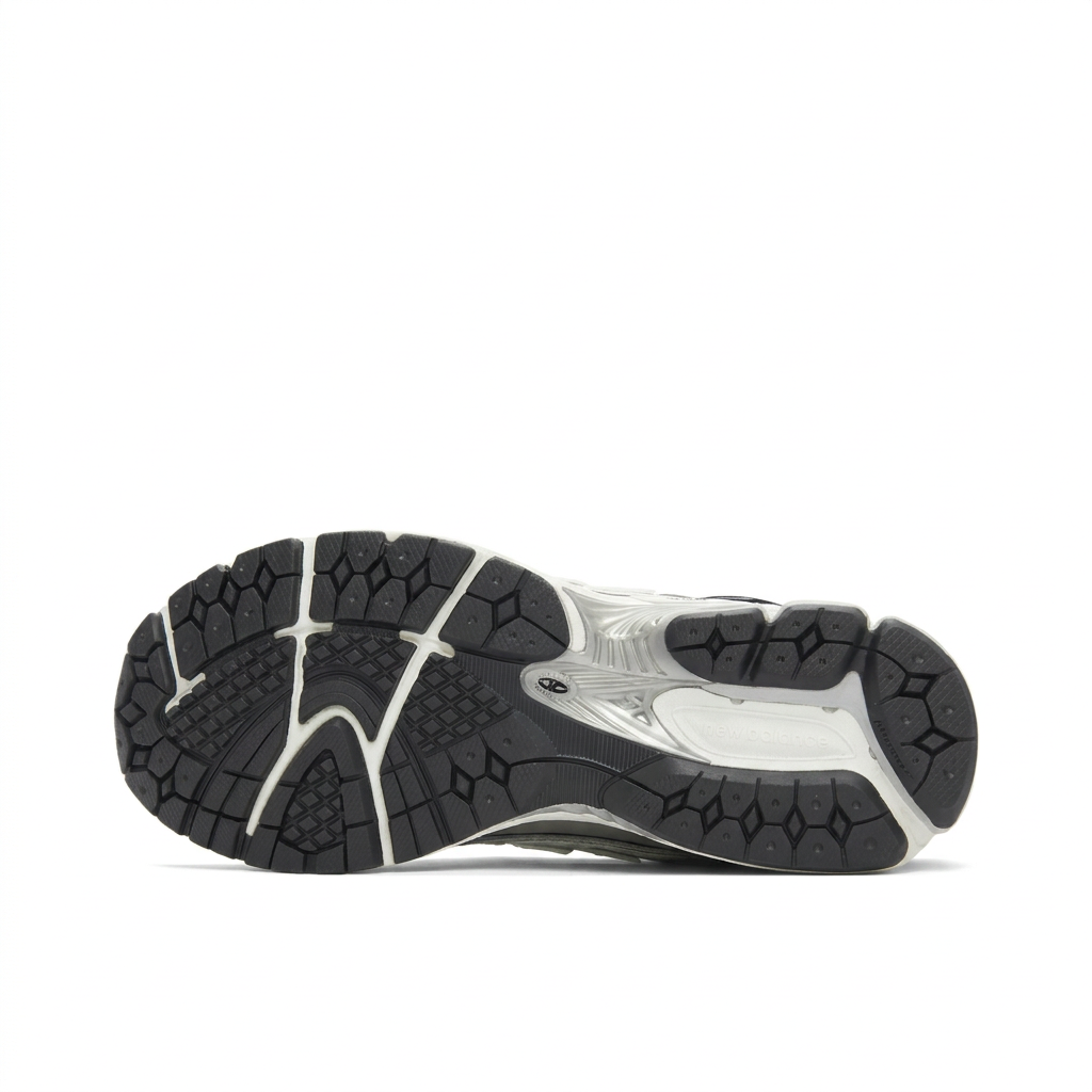 New Balance 1906R White / Silver